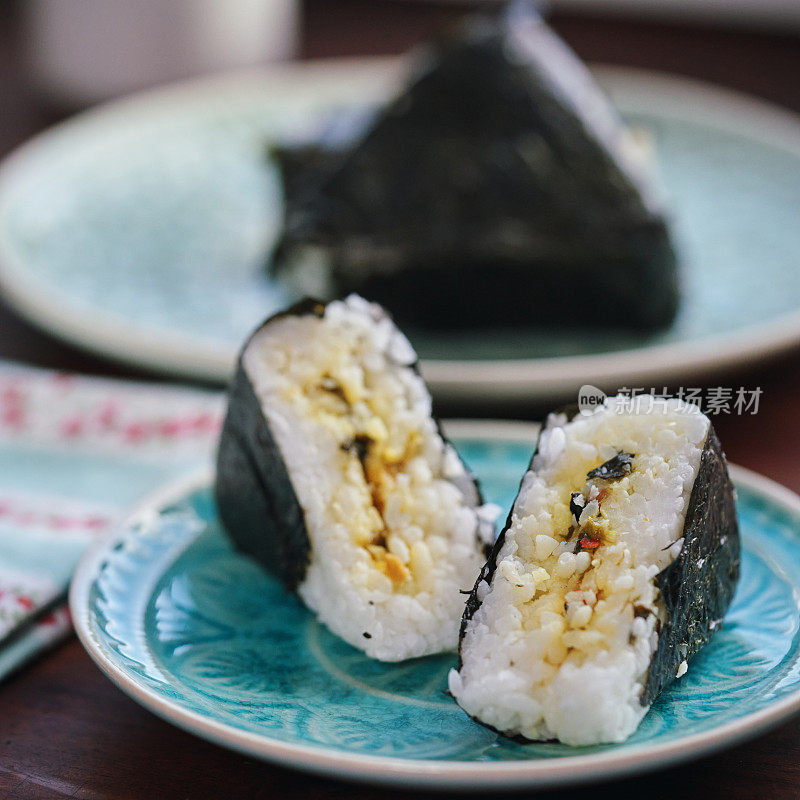 Onigiri (Omusubi) おにぎり